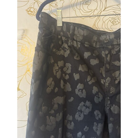 Chicos Chico’s Pants Size 3 US 16 Black Cheetah Print Jeggings Stretch 078 - Picture 4 of 7
